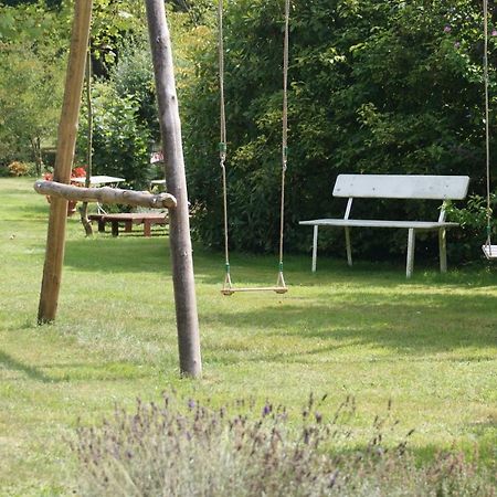 La Chaine Saint-Jean-du-Bois Luaran gambar